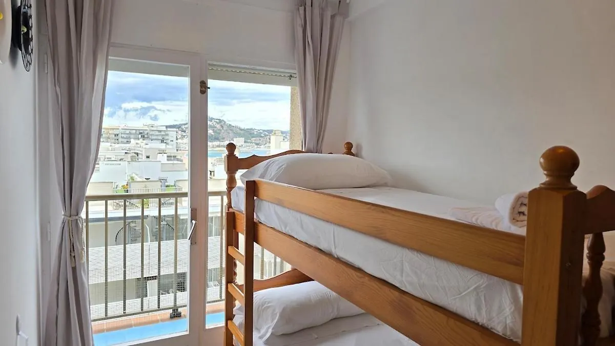 Bright Apartment With Two Balconies And A Seaside Pool 布拉内斯 西班牙
