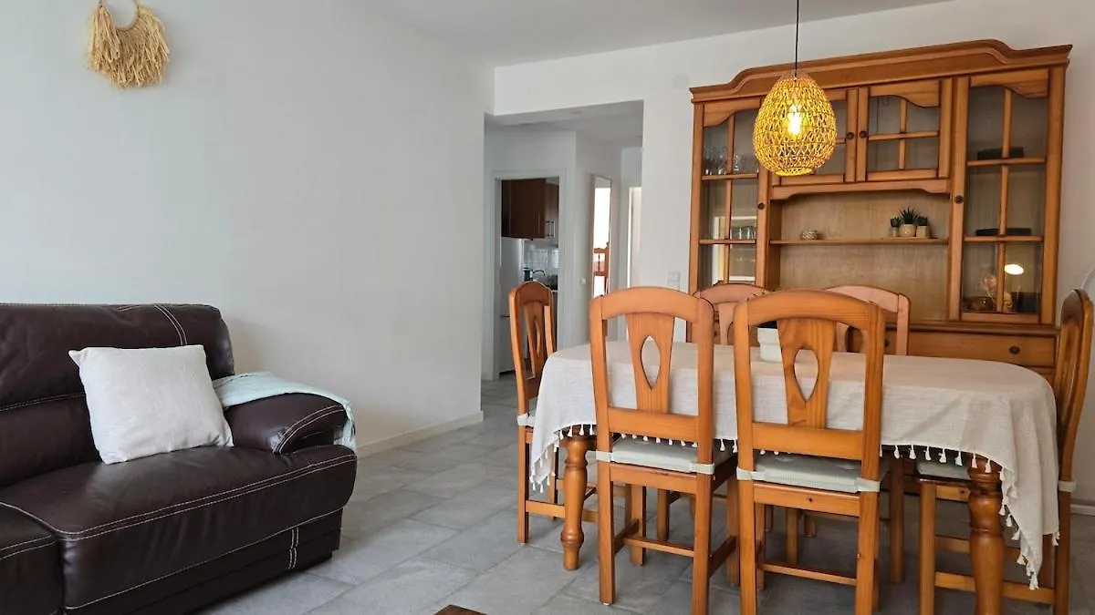 Bright Apartment With Two Balconies And A Seaside Pool 布拉内斯 西班牙