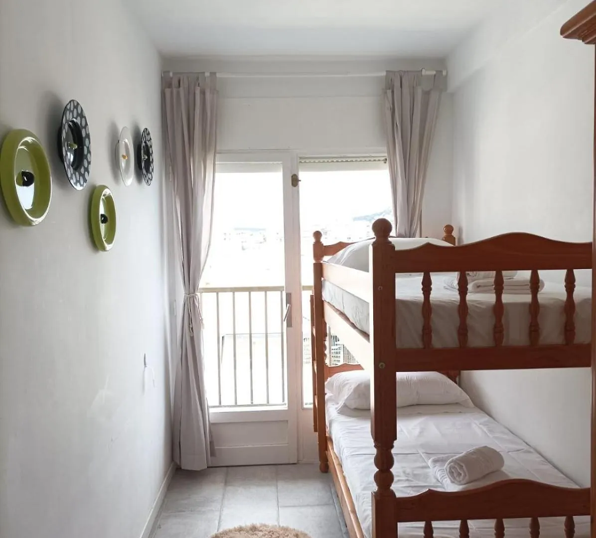 Bright Apartment With Two Balconies And A Seaside Pool Blanes Spain