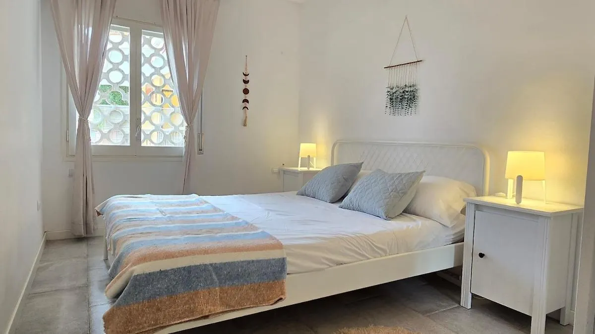 Bright Apartment With Two Balconies And A Seaside Pool Blanes